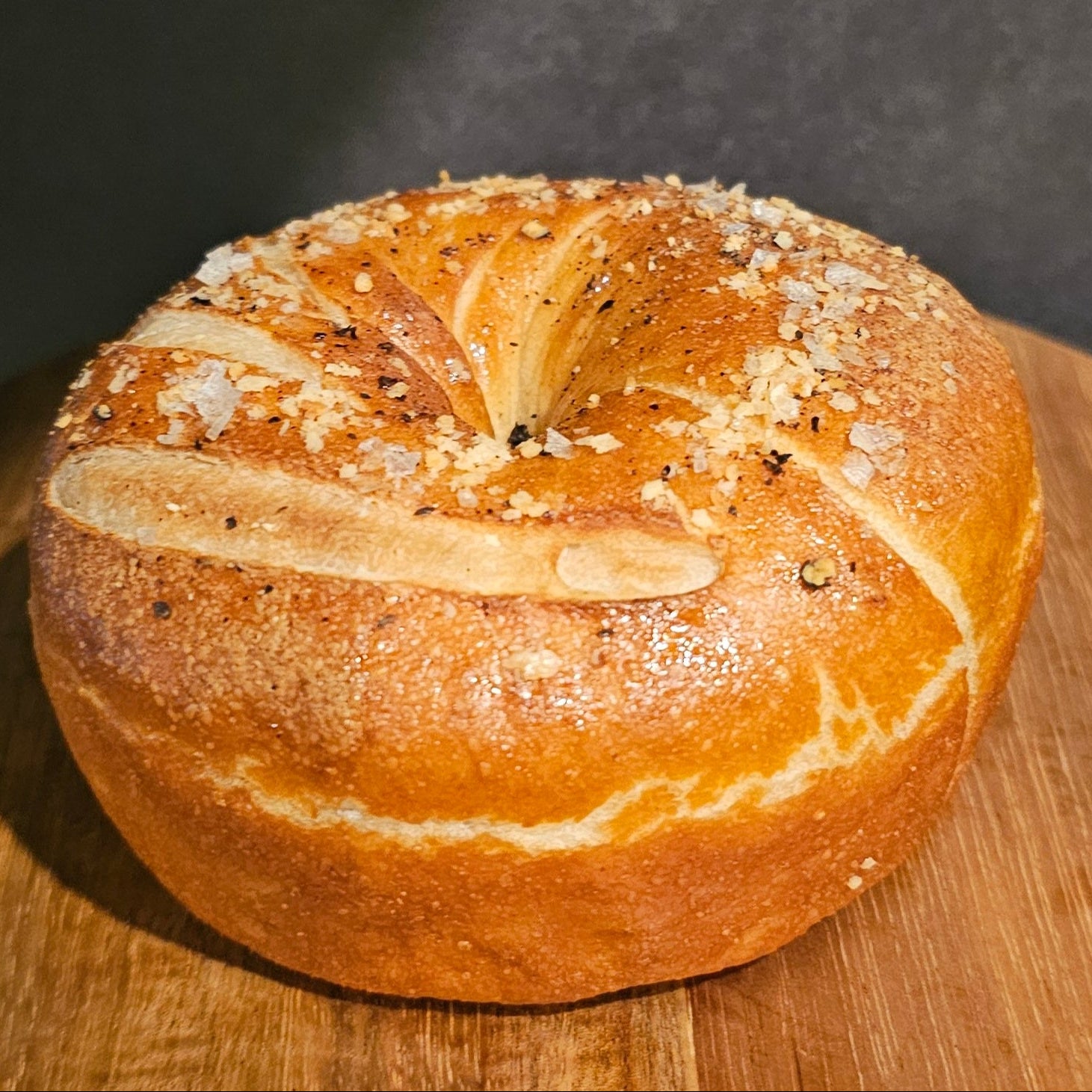 プレッツェルスモークチーズ＆ペッパー